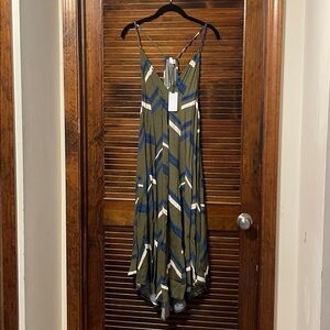 NWT ASTR The Label Green Flowy Midi Sundress